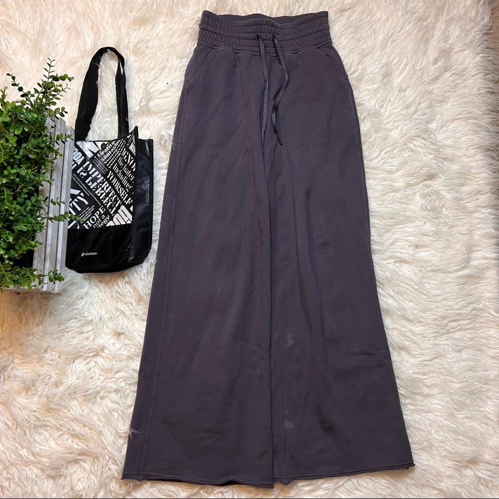 Lululemon Wide Leg Sweatpants 4 Plum